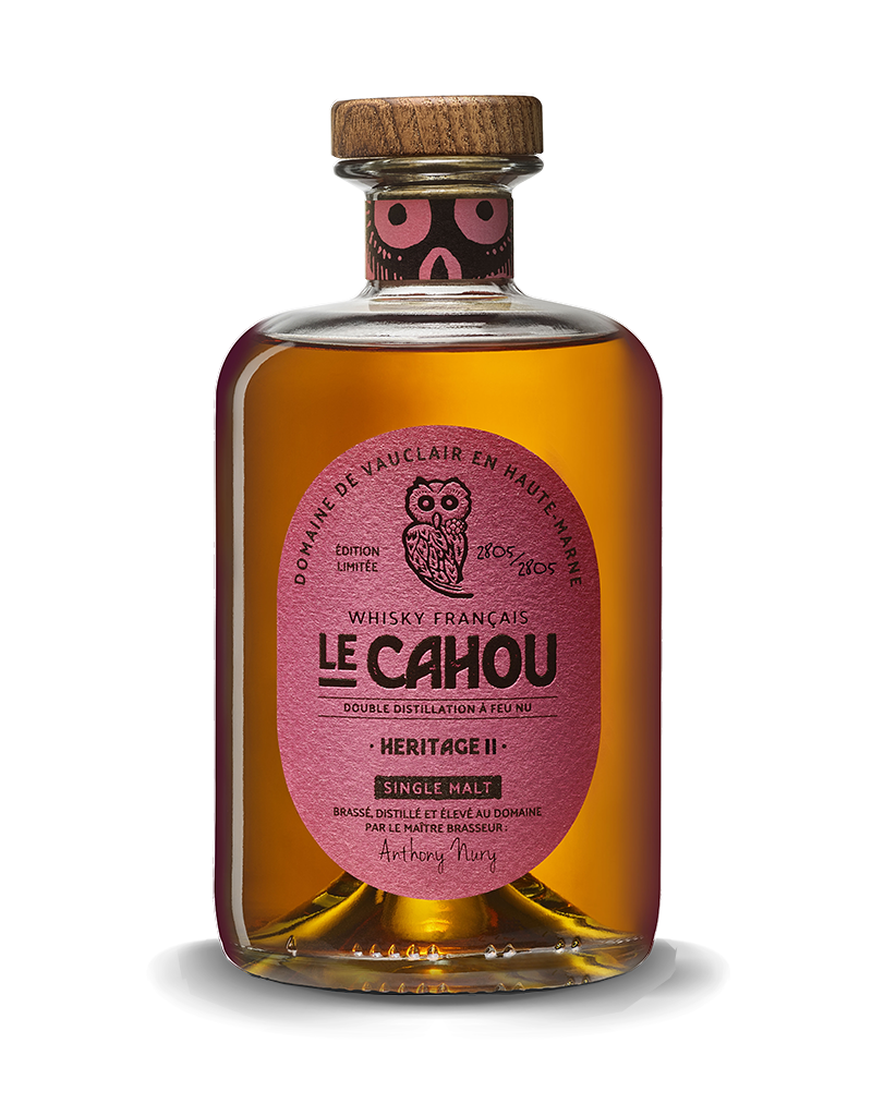 https://brasserie-distillerie-de-vauclair.fr/wp-content/uploads/2025/11/LE-CAHOU-heritage-2-packshot.png